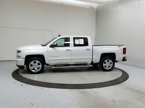 Used 2018 Chevrolet Silverado 1500 LTZ Z71 w/ LTZ Plus Package image 4