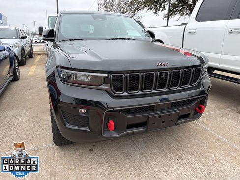 Used 2022 Jeep Grand Cherokee Trailhawk image 2