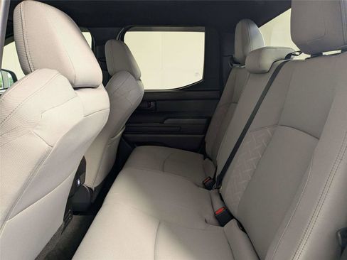 Certified 2024 Toyota Tacoma SR5 AWD/4WD image 34