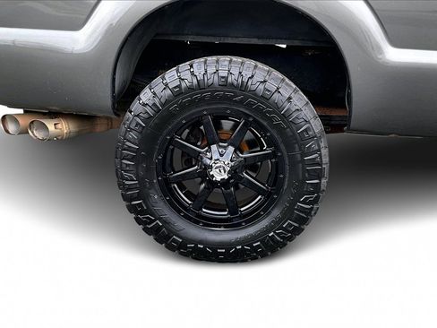 Used 2015 Ford F250 Lariat w/ Chrome Package image 33