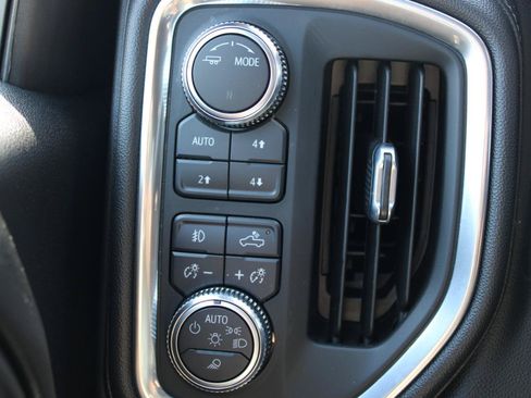 Used 2021 GMC Sierra 1500 SLT w/ SLT Convenience Package AWD/4WD image 33