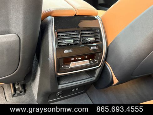 Used 2025 BMW X5 xDrive40i w/ M Sport Package AWD/4WD image 19