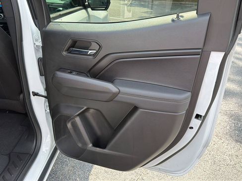Used 2024 Chevrolet Colorado LT w/ LT Convenience Package RWD image 15