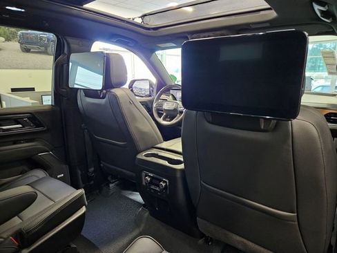 New 2026 GMC Yukon Denali w/ Denali Reserve Package AWD/4WD image 14