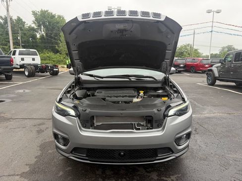 Used 2021 Jeep Cherokee Latitude Plus AWD/4WD image 52