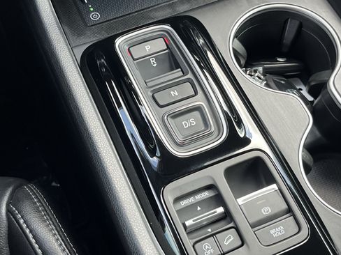 Used 2025 Honda Pilot Touring image 28
