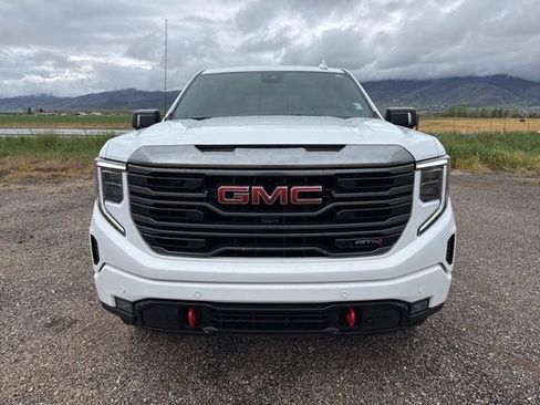 Used 2023 GMC Sierra 1500 AT4 w/ Technology Package AWD/4WD image 2