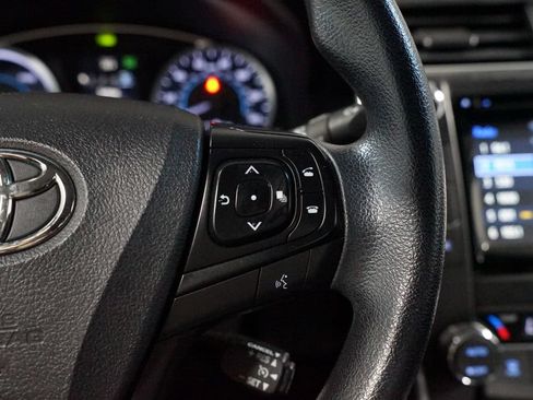 Used 2017 Toyota Camry LE FWD image 13