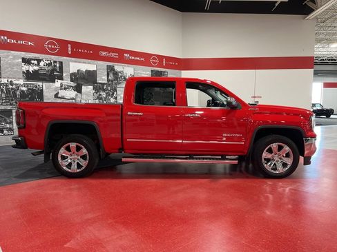 Used 2017 GMC Sierra 1500 SLT AWD/4WD image 2