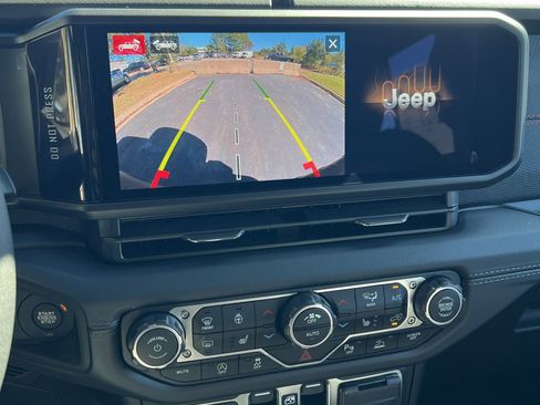 New 2026 Jeep Wrangler Unlimited Rubicon AWD/4WD image 27