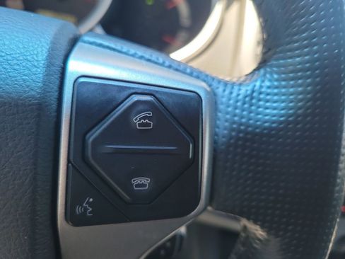 Used 2014 Toyota Tacoma PreRunner w/ TRD Sport Package RWD image 22