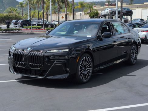 New 2026 BMW 760i xDrive w/ Executive Package AWD/4WD image 5