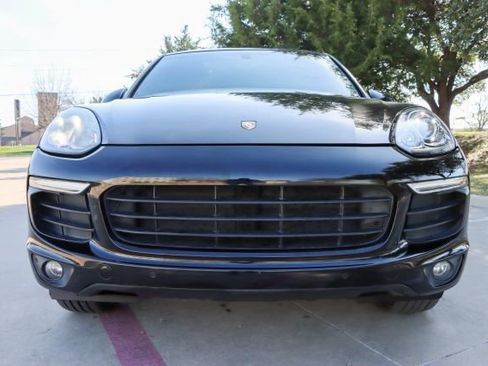 Used 2016 Porsche Cayenne image 2