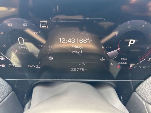 Used 2025 GMC Yukon XL Denali AWD/4WD image 25