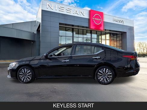 Certified 2023 Nissan Altima 2.5 SV image 6