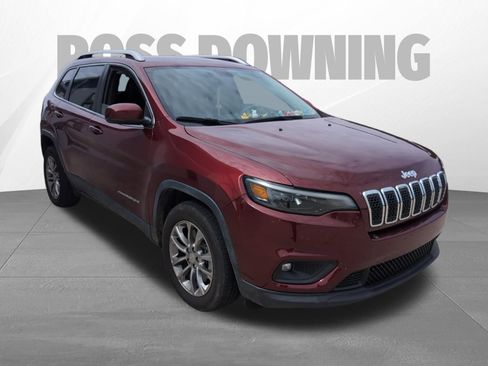 Used 2019 Jeep Cherokee Latitude Plus w/ Comfort/Convenience Group FWD image 2