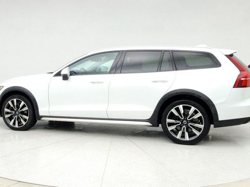 Used 2020 Volvo V60 T5 Cross Country w/ Protection Package Premier image 7