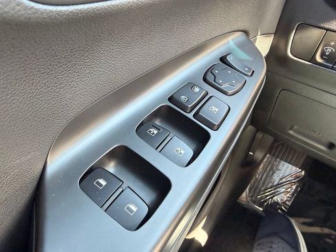 Used 2023 Hyundai Kona SEL FWD image 26