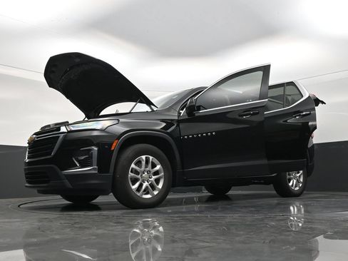 Used 2023 Chevrolet Traverse LS FWD image 20