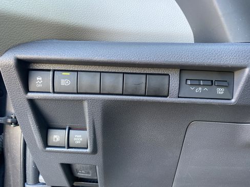 Used 2021 Toyota Sienna Limited image 81