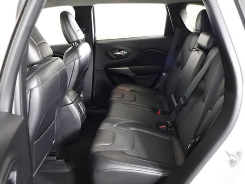 Used 2019 Jeep Cherokee Limited AWD/4WD image 35