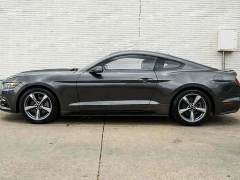 Used 2016 Ford Mustang Premium RWD image 10
