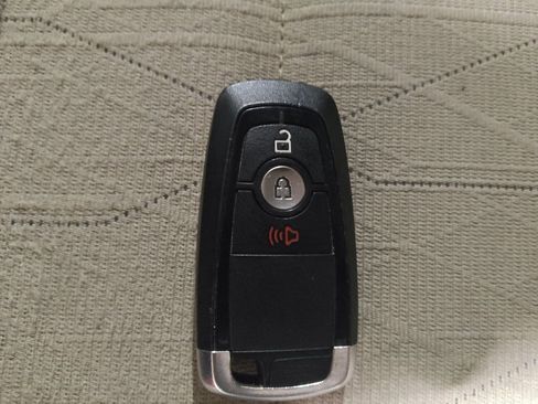 Used 2018 Ford EcoSport SE image 32