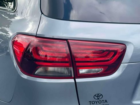 Used 2020 Kia Sorento S FWD image 10