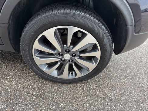 Certified 2022 Buick Encore Preferred w/ Safety Package image 9