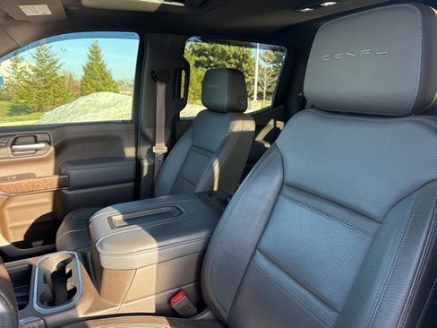 Used 2020 GMC Sierra 1500 Denali w/ Denali Ultimate Package image 18