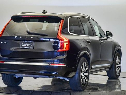 Used 2025 Volvo XC90 B6 Plus AWD/4WD image 4
