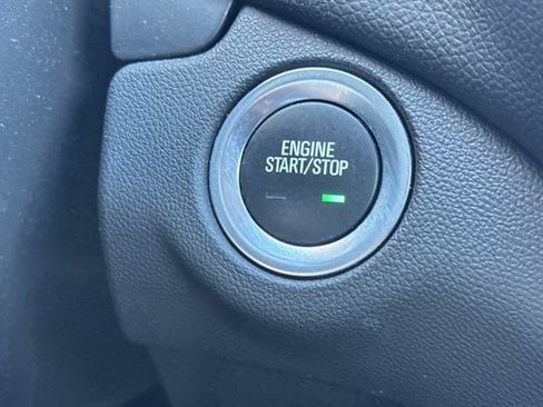 Used 2024 Chevrolet Equinox LT AWD/4WD image 35