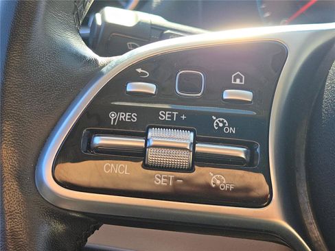 Used 2023 Mercedes-Benz GLA 250 4MATIC w/ Premium Package image 34