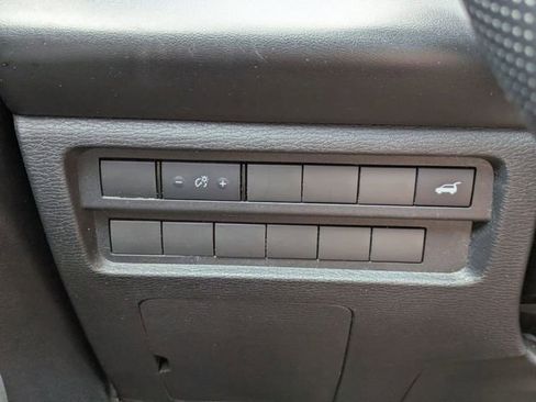 Used 2024 Mitsubishi Outlander SE image 27