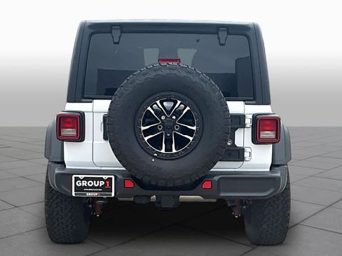 Used 2025 Jeep Wrangler Unlimited Sport AWD/4WD image 6