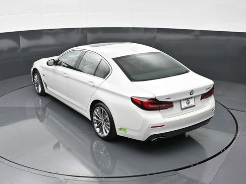 Used 2023 BMW 530e xDrive w/ Executive Package AWD/4WD image 23