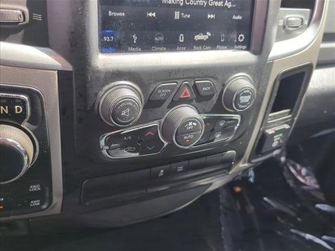 Used 2019 RAM 1500 Classic SLT w/ Luxury Group AWD/4WD image 25