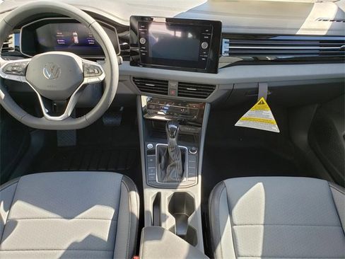 New 2025 Volkswagen Jetta SE image 9