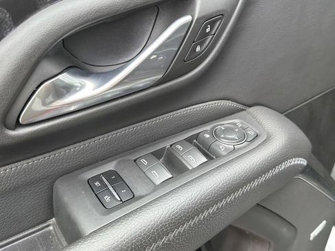 Used 2023 GMC Yukon Denali image 25