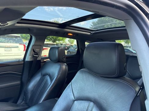 Used 2012 Cadillac SRX Luxury image 14