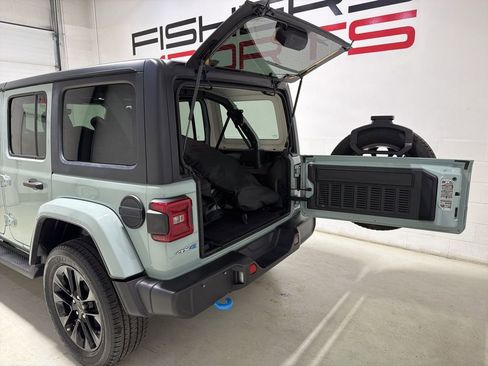 Used 2023 Jeep Wrangler Unlimited Sahara w/ Cold Weather Group image 21