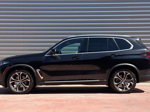 Used 2024 BMW X5 sDrive40i w/ Parking Assistance Package RWD image 2