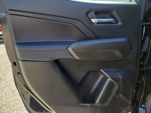 Used 2024 GMC Canyon Elevation w/ Convenience Package AWD/4WD image 11