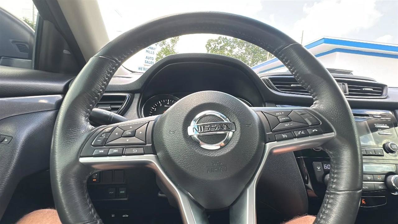 Used 2017 Nissan Rogue SV w/ Midnight Edition FWD image 35