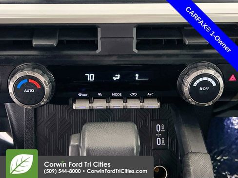 Used 2024 Toyota Tacoma TRD Off-Road image 9