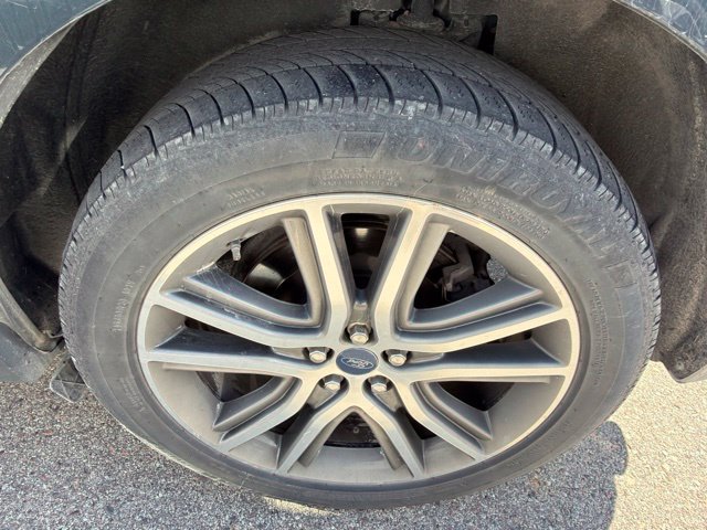 Used 2022 Ford Edge Titanium w/ Equipment Group 301A AWD/4WD image 12