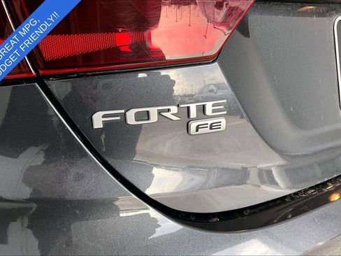 Used 2023 Kia Forte LX image 40