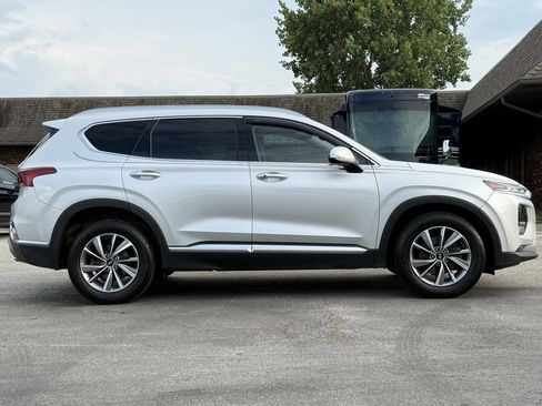 Used 2019 Hyundai Santa Fe Limited image 7