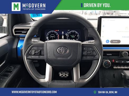 Used 2025 Toyota Tacoma TRD Sport AWD/4WD image 23