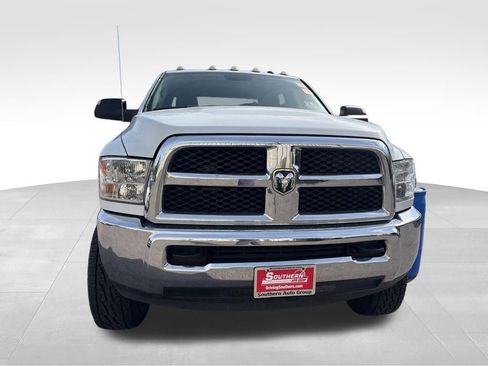 Used 2017 RAM 2500 Tradesman w/ Chrome Appearance Group AWD/4WD image 4